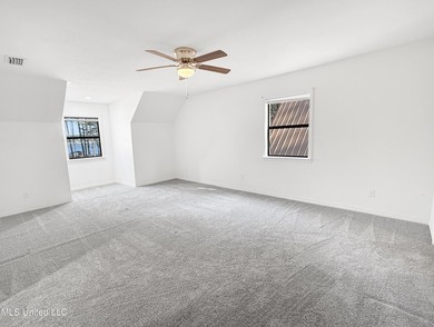 SELLERS ARE MOTIVATED so bring offers!! Tucked behind the gates - photo 25