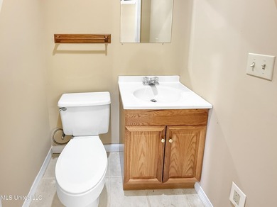 SELLERS ARE MOTIVATED so bring offers!! Tucked behind the gates - photo 34