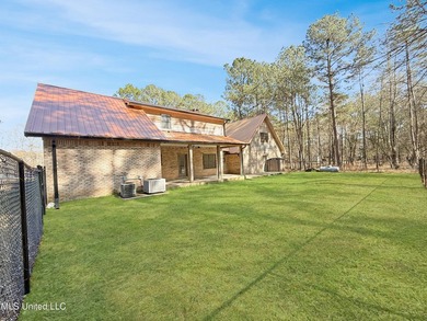 SELLERS ARE MOTIVATED so bring offers!! Tucked behind the gates - photo 35