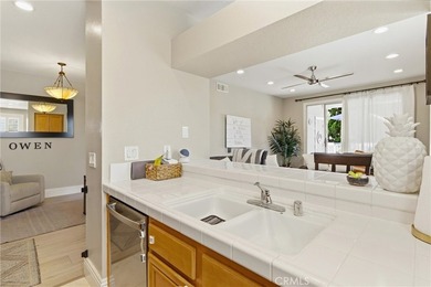 500 sqft patio! Corner/end unit, single-level living with no - photo 9