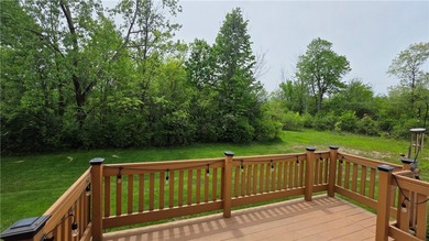 Welcome home to the perfect blend of privacy, convenience, and - photo 5