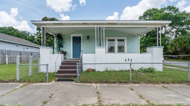 Welcome to 800 W Belmont St, where timeless charm meets modern - photo 1