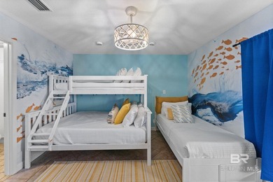 Charming 5-bedroom, 3-bath coastal home located just a short - photo 31