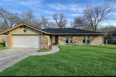 (private lake, pond, coastal) Home For Sale in Desoto Texas