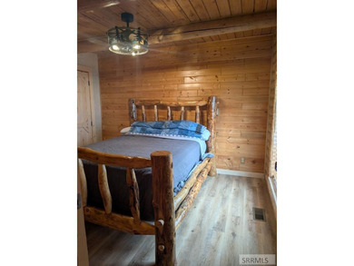 Welcome to your dream retreat in the heart of nature! This newly - photo 5