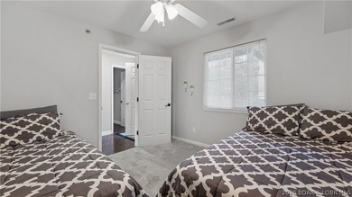 Turnkey lakefront condo at the 19 MM of the Osage Arm in Harbour - photo 14