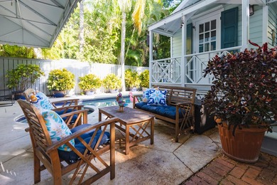 Charming Single family home with multiple guest cottages in - photo 14