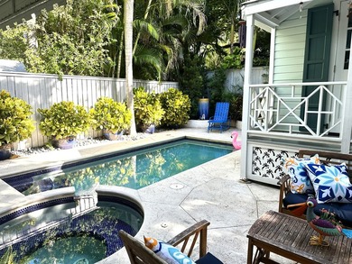 Charming Single family home with multiple guest cottages in - photo 18