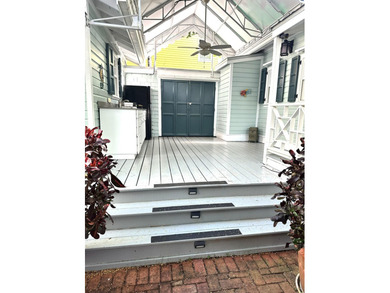 Charming Single family home with multiple guest cottages in - photo 24