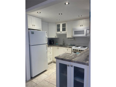 Lake Condo For Sale in Sunrise, Florida