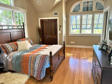Charming Single family home with multiple guest cottages in - photo 35