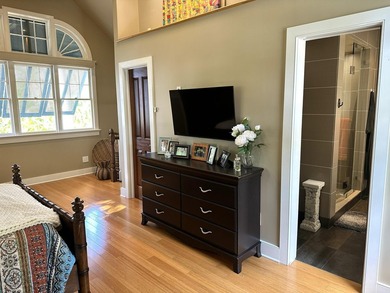 Charming Single family home with multiple guest cottages in - photo 40