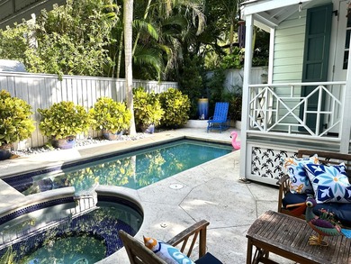 Charming Single family home with multiple guest cottages in - photo 43