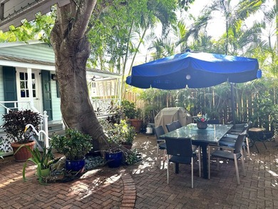 Charming Single family home with multiple guest cottages in - photo 45