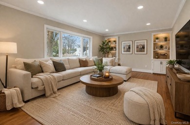 Beautifully renovated 4-bedroom Hi-Ranch offering exceptional - photo 5
