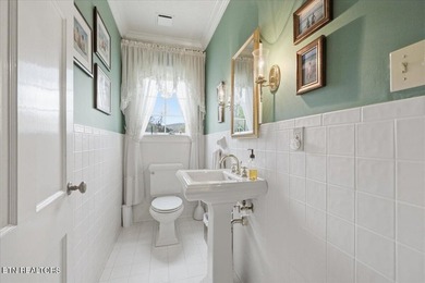 Step into a piece of Clinton's history at 607 S. Charles G - photo 21