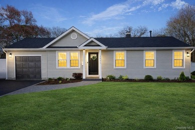 Beautifully maintained expanded ranch situated on nearly an acre - photo 1