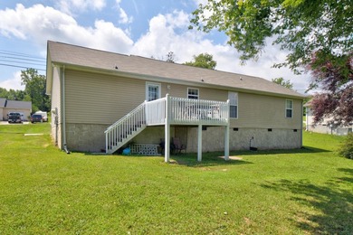 ONE LEVEL HOME ON HALF ACRE LEVEL LOT WITH PRETTY VIEW OF - photo 23