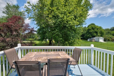 ONE LEVEL HOME ON HALF ACRE LEVEL LOT WITH PRETTY VIEW OF - photo 26