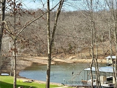 Build your dream country estate with lake views of the 50mm or - photo 7