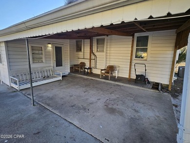 Perfect first home or investment property. The home is in - photo 4