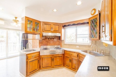 Manhattan Beach - Fully Detached Single-Family Home. Welcome to - photo 3