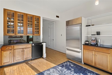 Welcome to your dream retreat, a captivating 3-bedroom - photo 18
