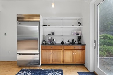 Welcome to your dream retreat, a captivating 3-bedroom - photo 20