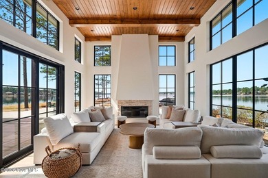 Just minutes from Pinehurst's world-renowned golf, dining, and - photo 10