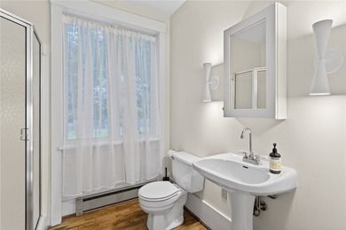 Welcome to your dream retreat, a captivating 3-bedroom - photo 23