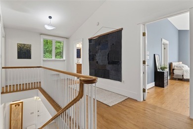 Welcome to your dream retreat, a captivating 3-bedroom - photo 24
