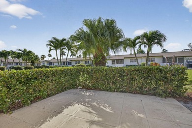Welcome home to this inviting residence featuring tile floors & - photo 27