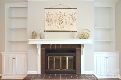 Wonderful Upgraded Condo Just For You! Enjoy a double patio - photo 2