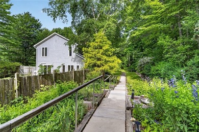 Welcome to your dream retreat, a captivating 3-bedroom - photo 42