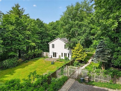 Welcome to your dream retreat, a captivating 3-bedroom - photo 45