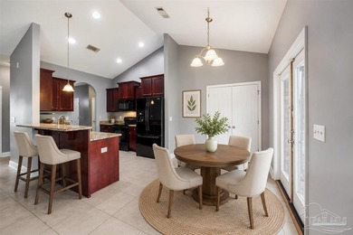 CONTEMPORARY CRAFTSMAN WITH FLEXIBLE LIVING SPACES AND ROOM TO - photo 8