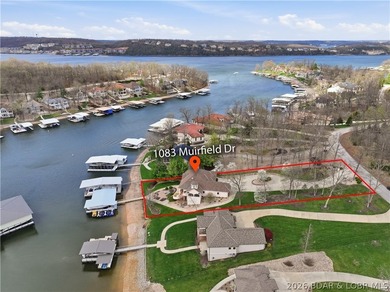 Luxury lake living in prestigious Porto Cima. This exceptional - photo 2