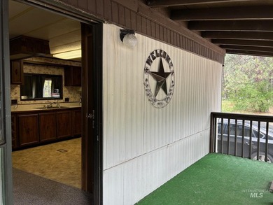 Affordable riverfront living, perfect for fishermen, this one - photo 2