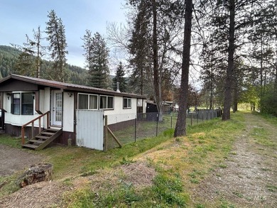 Affordable riverfront living, perfect for fishermen, this one - photo 4