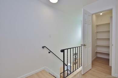 Turnkey comfort, modern conveniences, and low-maintenance living - photo 10