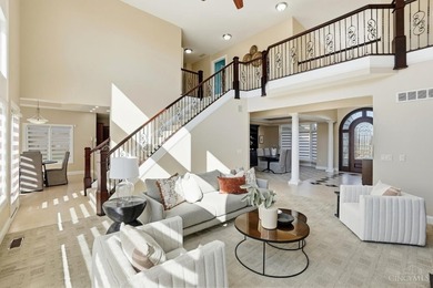 Enjoy exceptional flexibility & space in this thoughtfully - photo 3