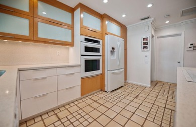 RARELY AVAILABLE IN BONAVENTURE LAKES! This exceptional - photo 21