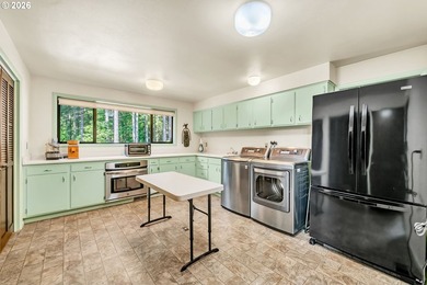 Set within the scenic Mohawk River Valley, this exceptional - photo 26