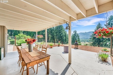 Set within the scenic Mohawk River Valley, this exceptional - photo 28