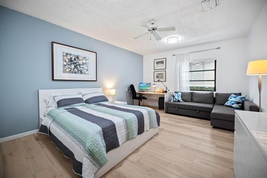 RARELY AVAILABLE IN BONAVENTURE LAKES! This exceptional - photo 32