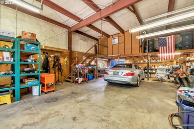 Set within the scenic Mohawk River Valley, this exceptional - photo 36