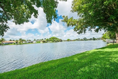 RARELY AVAILABLE IN BONAVENTURE LAKES! This exceptional - photo 44