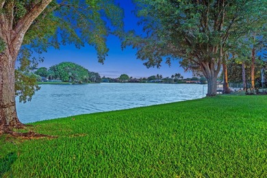 RARELY AVAILABLE IN BONAVENTURE LAKES! This exceptional - photo 45