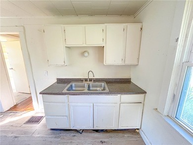 Don't miss this opportunity in a location with a ton of upside - photo 8