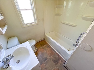 Don't miss this opportunity in a location with a ton of upside - photo 9